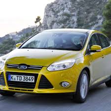 1.0 ecoboost motora, ford je naglasio da njegov blok motora može stati na list papira formata a4. Dritte Generation Des Ford Focus Fahrt Ohne Mangel Auto