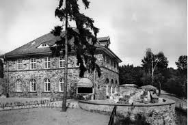 Some rooms enjoy a view of the forest. Vom Kase Igel Zum Wlan 50 Jahre Haus Neugebauer In Johannisberg Rheingau