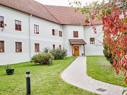 It is chiefly known as the location of zwettl abbey, first mentioned in october 1139. Wohnhaus Zwettl Caritas St Polten