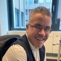 200+ perfiles de «Nix»