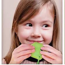 Amazon.com: 45 Easy-to-Play Songs for 6-Hole Ocarina for Absolute  Beginners: with Ocarina Fingering Chart (Simple Ocarina Melodies with  Fingerings: Play Right Away): 9798358261297: Winter, Helen: Books