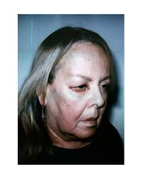 En 'Valparaíso' (FIFV Ediciones, André Frère Éditions, 2024), el fotógrafo  Nicolás Wormull se impregna de los recuerdos familiares entre dos países  divergentes como son Chile y Suecia y se introduce en un