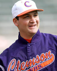 Three-run 9th lifts 1 UGA over Clemson 4-2