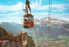 Siamo aperti da fine novembre al primo maggio, con piste sempre perfette! Geschichte Faloria