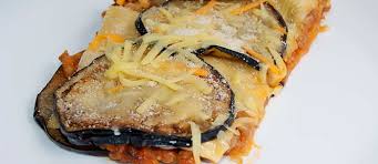 La musaka o musaca es un pastel de berenjenas internacionalmente conocido y de origen árabe pero realmente lo conocemos por su receta griega o de los países del este. Receta De Musaka El Chef De La Casa