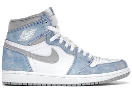 We're creating the largest air jordan collection in the world — be a part of history. Jordan 1 Retro High Og Hyper Royal 555088 402