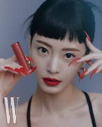 한예슬, 강렬한 메이크업… "같은 사람 맞아?" < 스타화보 < 스타패션 < 기사본문 - 스타패션