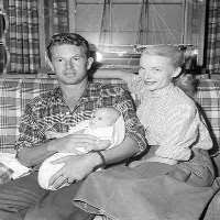 May 23, 1986, sausalito, california, united states the place of birth (pob): Sterling Hayden Birthday Real Name Age Weight Height Family Death Cause Contact Details Wife Children Bio More Notednames