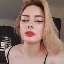 Monique Ruiz's Instagram, Twitter & Facebook