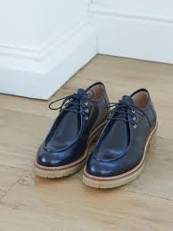 La bonne chaussure est indispensable afin de valoriser les déguisements de toutes sortes et d'apporter une to. Chaussures Femme Baskets Femme Bottines Escarpins Cyrillus