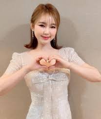 트로트 가수 송가인이 힙한 패션으로 매력을 뽐냈다. ì†¡ê°€ì¸ ìƒê°•ì°¨ ë‹¤ì´ì–´íŠ¸ ì„±ê³µ 44kg ë¯¸ìŠ¤íŠ¸ë¡¯ì—¬ì‹ 