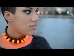 Cómo hacerte tu propio collar Cyberpunk con LEDs