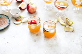 Let the bourbon settle for a few seconds, then put your. Apple Cider And Ginger Beer Bourbon Cocktails Floating Kitchen