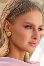 Sklep z sukienkami. Modne sukienki ❤️ LOU. Bądź wyjątkowa.