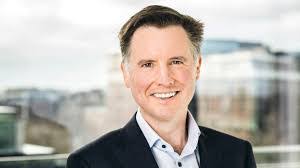 Pat Holohan's Instagram, Twitter & Facebook