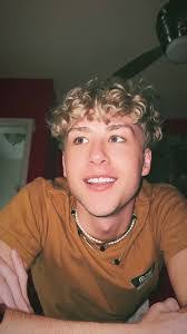 Heather Tomberlin's Instagram, Twitter & Facebook