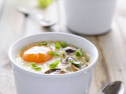 Oeufs Cocotte Au Micro Ondes Super Rapide Recette En 2020 Oeufs Cocotte Recette Oeuf Recette Oeuf Cocotte