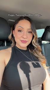 Nikki Curran's Instagram, Twitter & Facebook