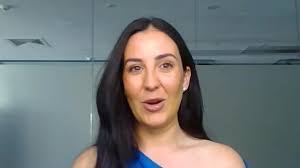 Belinda Kyle's Instagram, Twitter & Facebook