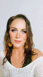 Hillary Mccall's Instagram, Twitter & Facebook