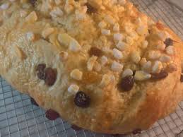 Brioche Au Sucre Perle Et Raisins Secs