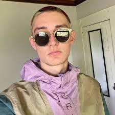 Connie Behling's Instagram, Twitter & Facebook