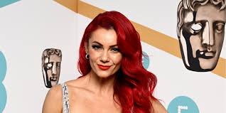 Dianne Buswell cuts in fringe, then it 'disappears' overnight