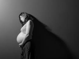 Não quero levar essa gravidez adiante: mães falam da tristeza na gestação  - 17122018 - UOL Universa