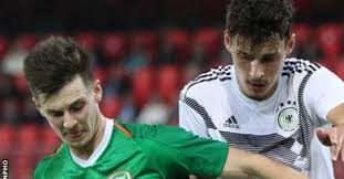 وهو أحد أهم الأعياد في البلاد: Ø´Ø¨Ø§Ø¨ Ø§Ù„Ù…Ø§Ù†ÙŠØ§ ÙŠØ­Ù‚Ù‚ÙˆÙ† Ø§Ù†ØªØµØ§Ø±Ø§ ÙˆØ¯ÙŠØ§ Ø¹Ù„Ù‰ Ù†Ø¸Ø±Ø§Ø¦Ù‡Ù… Ø§Ù„Ø·Ù„ÙŠØ§Ù†