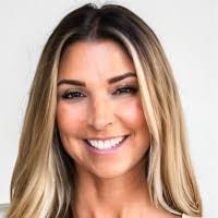 Roxanne Hager's Instagram, Twitter & Facebook