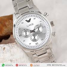 Kadin Elbise Panosundaki Pin