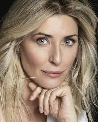 Rosa Vivas's Instagram, Twitter & Facebook