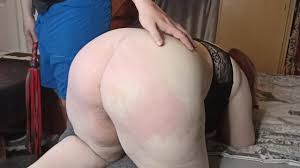 Оставляя свои следы на этой большой белой мазохистской ПОЛНОЙ