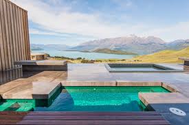 Aro Ha Wellness Retreat Overlooks New Zealand Landscape Health Retreat Relaxing Getaways Wellness Retreats