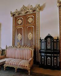Beylerbeyi Sarayi Harem Sedefli Salon Beylerbeyisarayi Palace Kasir Saray Kosk Kalemisi In 2020 Decor Art And Architecture Furniture