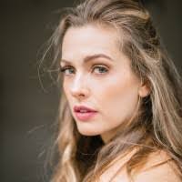 Michelle Rouillard's Instagram, Twitter & Facebook