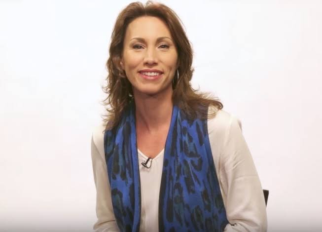 betsy kling salary