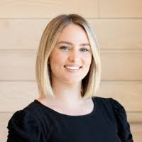 Kelly Mattox's Instagram, Twitter & Facebook