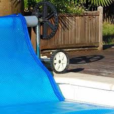 Baches D Ete A Bulle Pour Piscine Couvertures Thermiques Tarifs Au M2