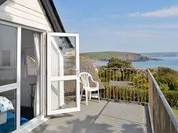 Set Within Bigbury On Sea With A Beautiful Beach And Classed As An Aonb Seadrift Is The Perfect Holiday Location Devon Cottages Cottage Holiday Cottage