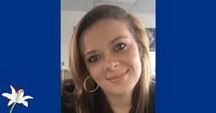 Amanda Shroyer's Instagram, Twitter & Facebook