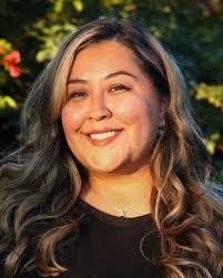 Sarah Burdge's Instagram, Twitter & Facebook