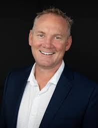 Tim Ellinghouse's Instagram, Twitter & Facebook