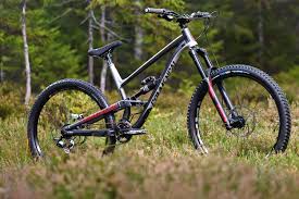 About the clash origin the 'graphite blue' paint and skinwall tyres make this clash a timeless yet original bike! Commencal Clash Origin Suspension Bike 2019 Off 66 Www Daralnahda Com