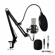 Set Streaming Microfono + Brazo Articulado Netmak (NM-MS790)