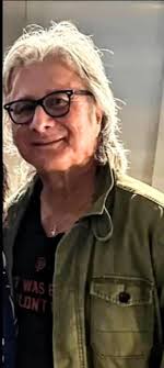 Just came upon this interested Gary Stuckey talk/video about Steve Perry's  song, No erasin' & thoughts