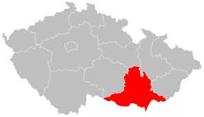 Jeho území o celkové rozloze 7188 km² je tvořeno sedmi okresy, které se nachází ve střední části územního jihomoravského kraje. Http Data Zsslusovice Cz Wcd Prezentace Zemepis01 Z 046 R Jihomoravsk Kraj Pdf