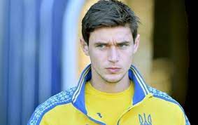 Yaremchuk is a product of karpaty lviv and dynamo kyiv sportive schools. Yaremchuk Yarmolenko Luchshij Futbolist S Kotorym Mne Prihodilos Igrat Korrespondent Net