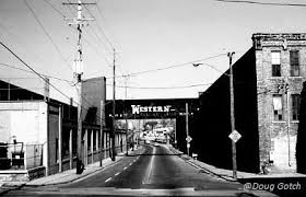 The Old Cat Walk Over Marqet Street Racine Wisconsin 1970 S Racine Wisconsin Wisconsin Places To Go