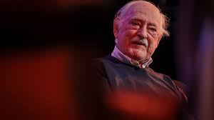 A morte é certa, não vale a pena falar nela": Ruy de Carvalho sobe ao palco  pela centésima vez com peça sobre a sua vida - Expresso